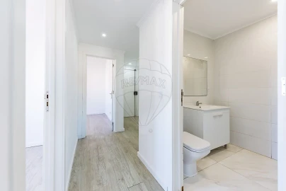 Apartamento T2 para Venda em Venteira