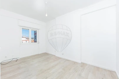 Apartamento T2 para Venda em Venteira