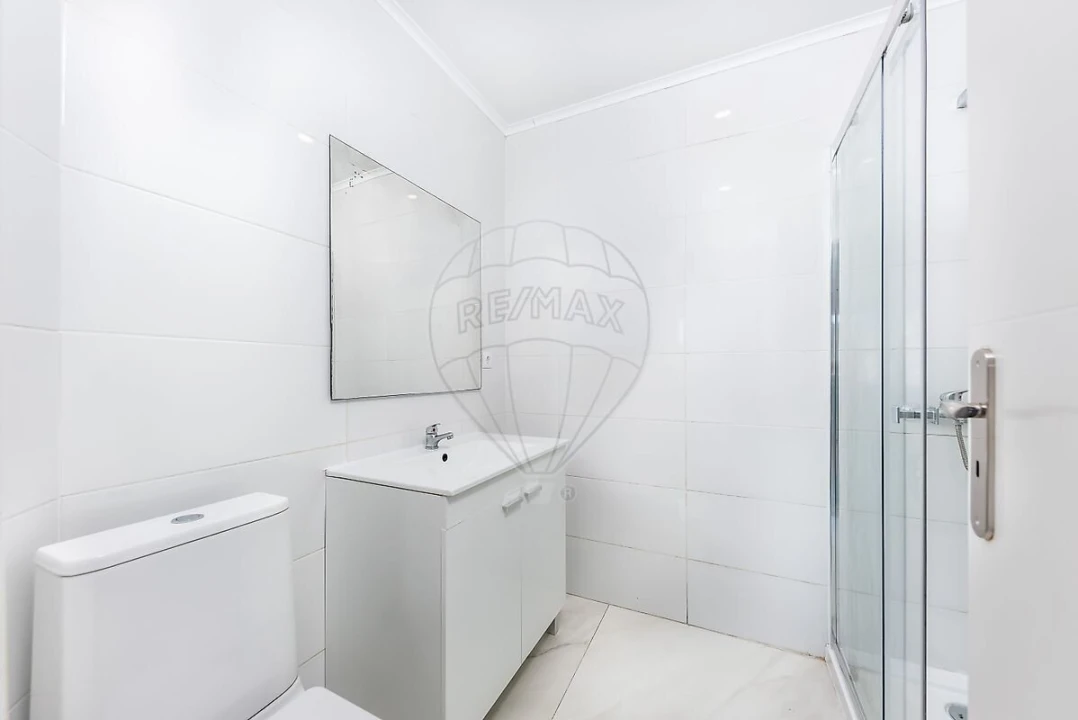 Apartamento T2 para Venda em Venteira Foto 13