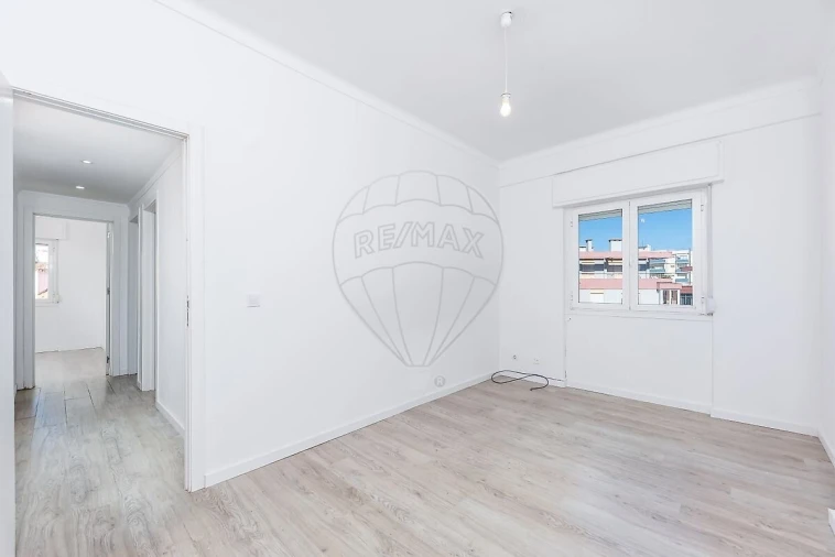 Apartamento T2 para Venda em Venteira Foto 11