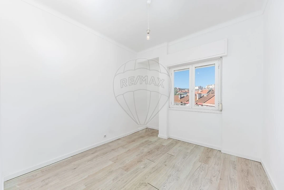 Apartamento T2 para Venda em Venteira Foto 8