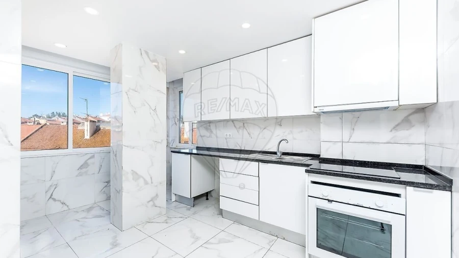 Apartamento T2 para Venda em Venteira