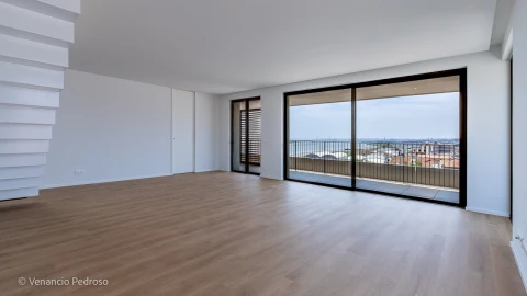 Apartamento T3 para Venda em Santa Iria de Azoia, São João da Talha e Bobadela
