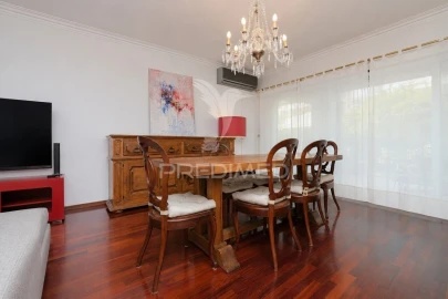 Apartamento T4 para Venda em São Vicente (Braga)