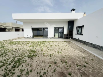 Moradia T3 para Venda em Fernao Ferro