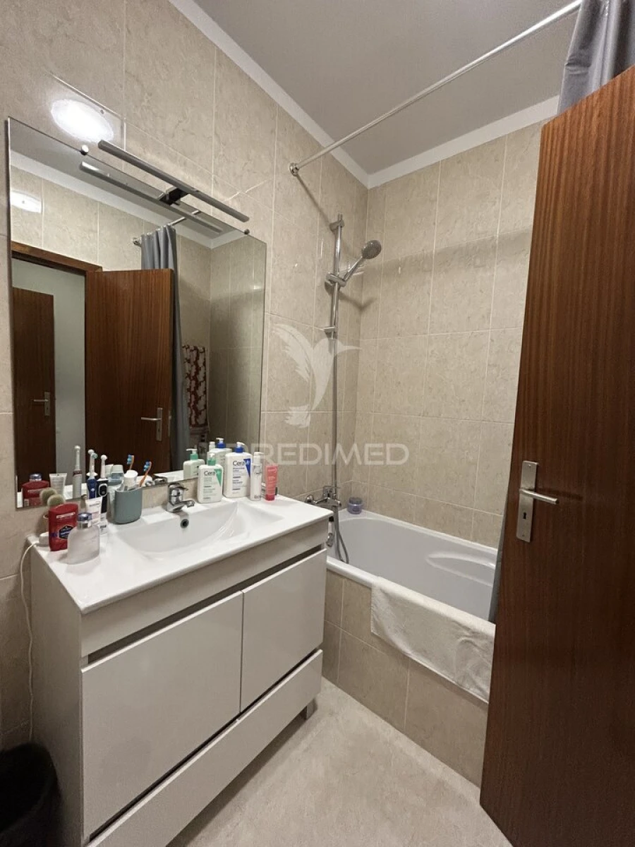 Apartamento T2 para Venda em Gulpilhares e Valadares Foto 14