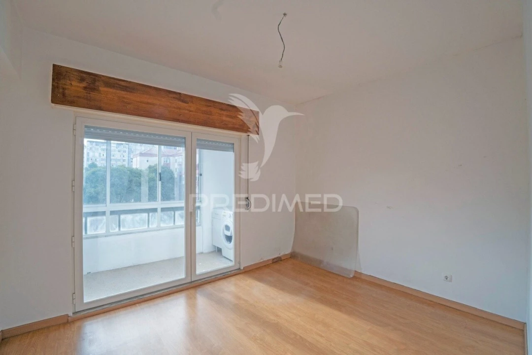 Apartamento T1 para Venda em Águas Livres Foto 3
