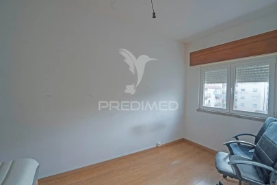 Apartamento T1 para Venda em Águas Livres