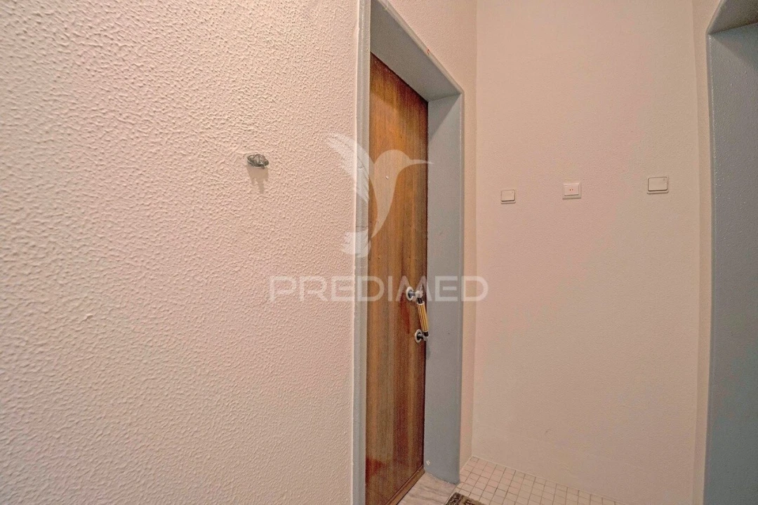 Apartamento T1 para Venda em Águas Livres Foto 6