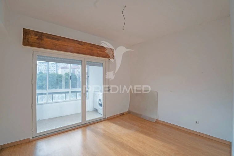Apartamento T1 para Venda em Águas Livres Foto 3