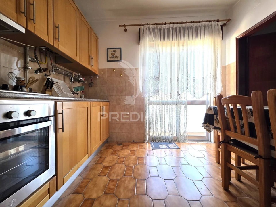 Apartamento T2 para Venda em São João Baptista Foto 3