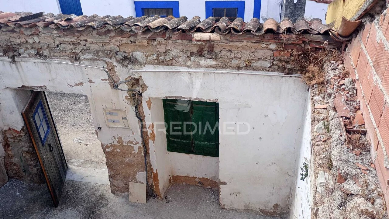 Moradia T2 para Venda em Rio Maior Foto 32