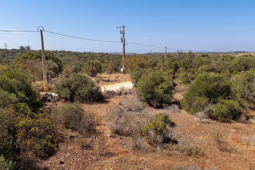 Terreno para Venda em Bensafrim e Barão de São João Foto 11