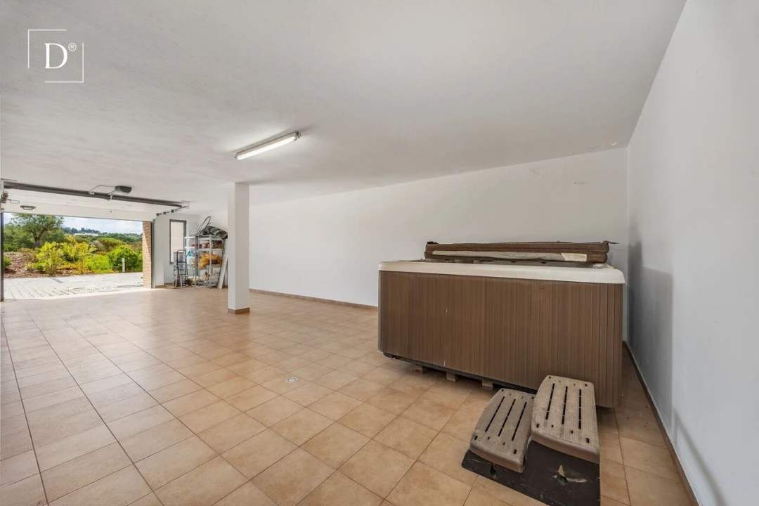 Moradia T4 para Venda em Odiaxere Foto 38