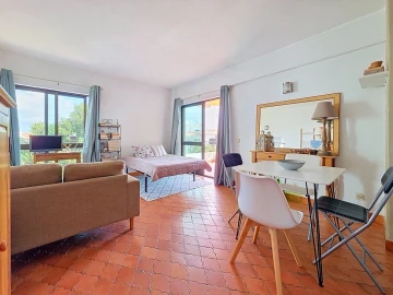 Apartamento T0 para Venda em Lagos (São Sebastião e Santa Maria)