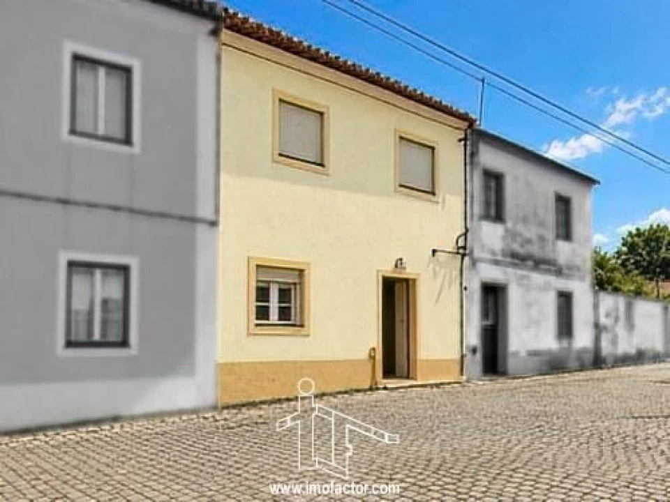 Moradia T3 para Venda em Perais Foto 1