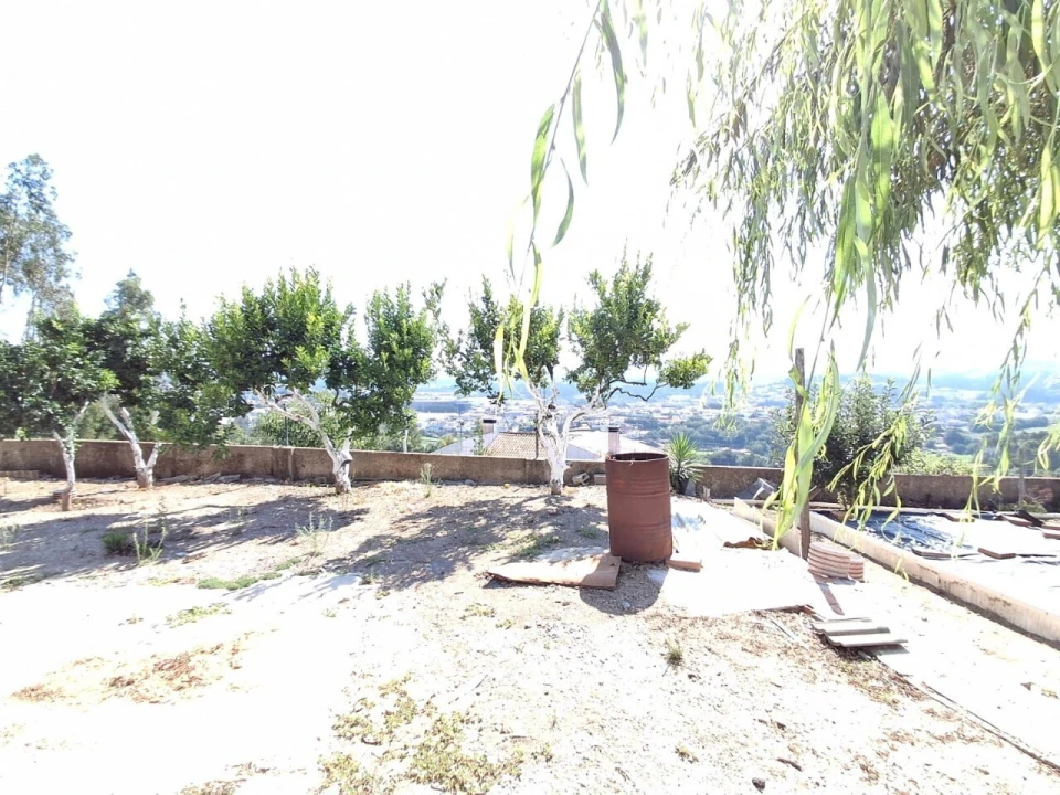 Terreno para Venda em São João da Madeira Foto 8
