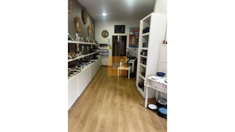 Negócio para Venda em Cedofeita, Santo Ildefonso, Sé, Miragaia, São Nicolau e Vitória