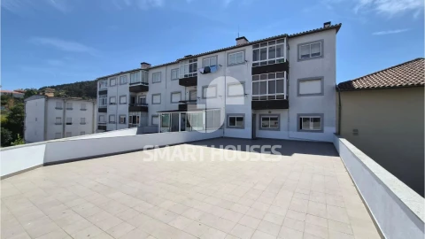 Apartamento T3 para Arrendamento em Arganil