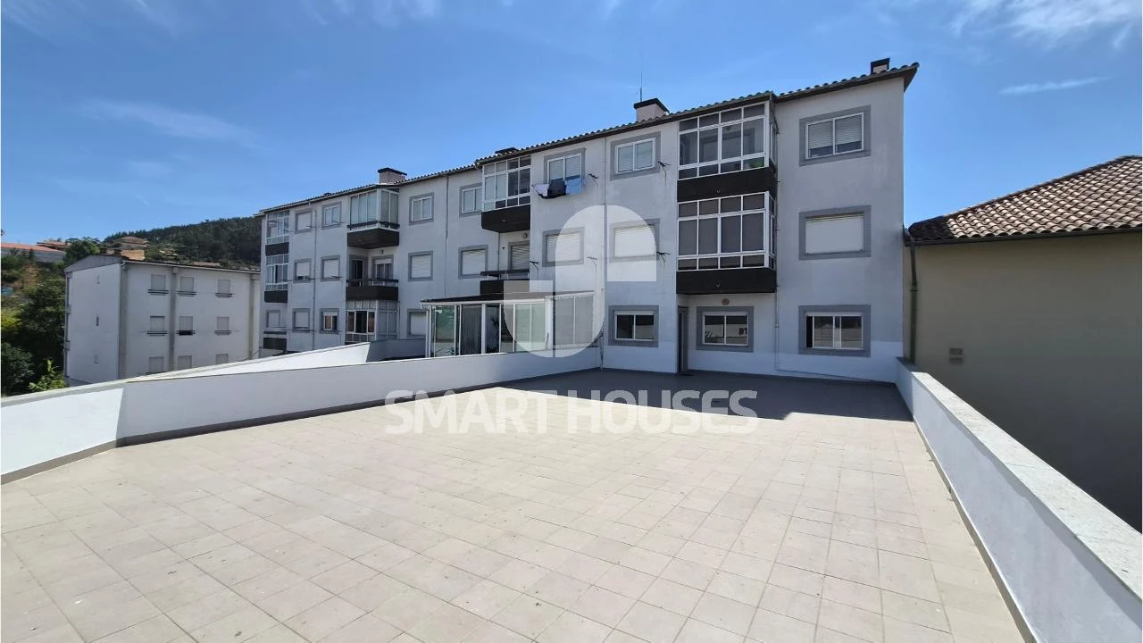 Apartamento T3 para Arrendamento em Arganil Foto 25