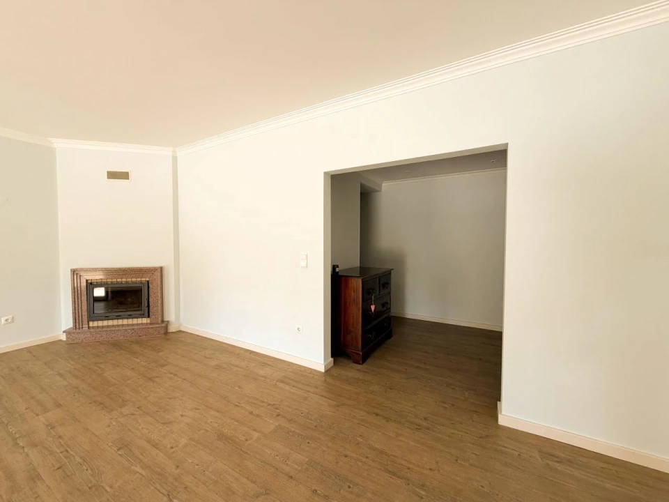 Apartamento T2 para Arrendamento em Oeiras e São Julião da Barra, Paço de Arcos e Caxias Foto 6
