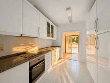 Apartamento T2 para Arrendamento em Oeiras e São Julião da Barra, Paço de Arcos e Caxias