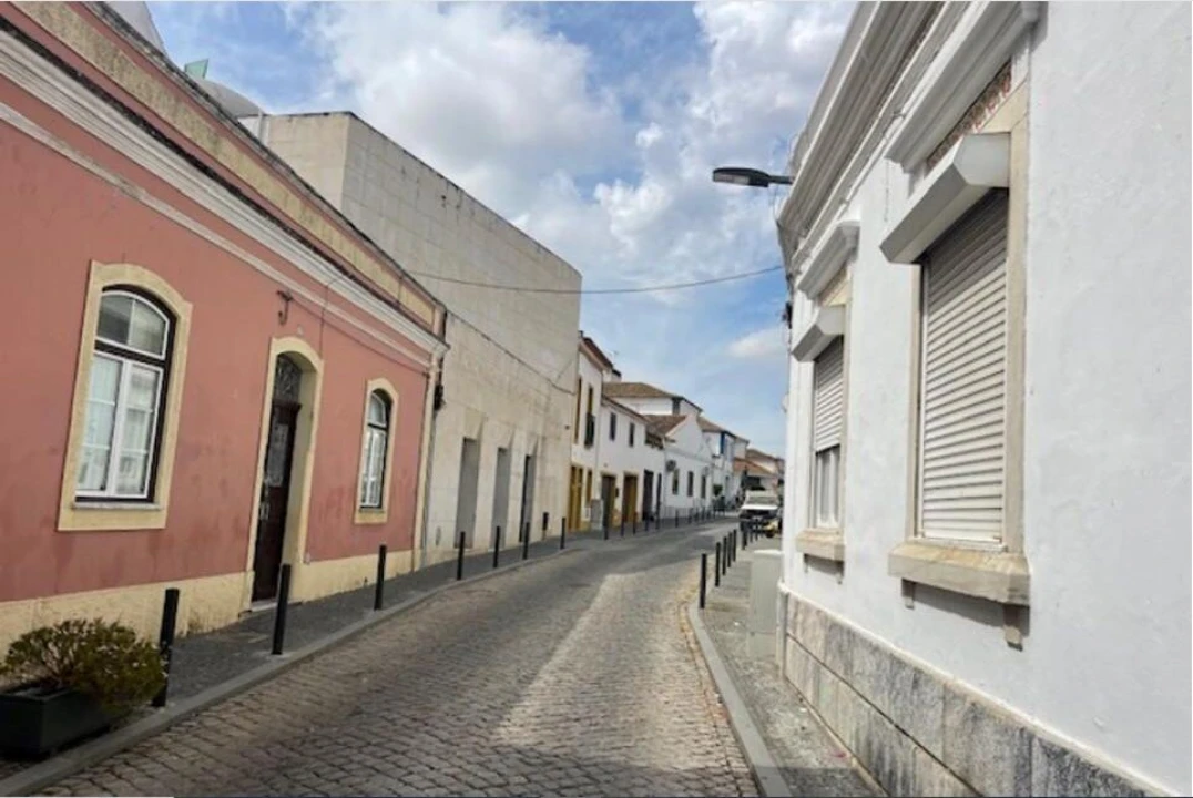 Moradia T4 para Venda em Cuba Foto 4