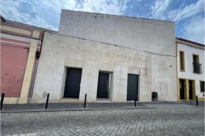 Moradia T4 para Venda em Cuba