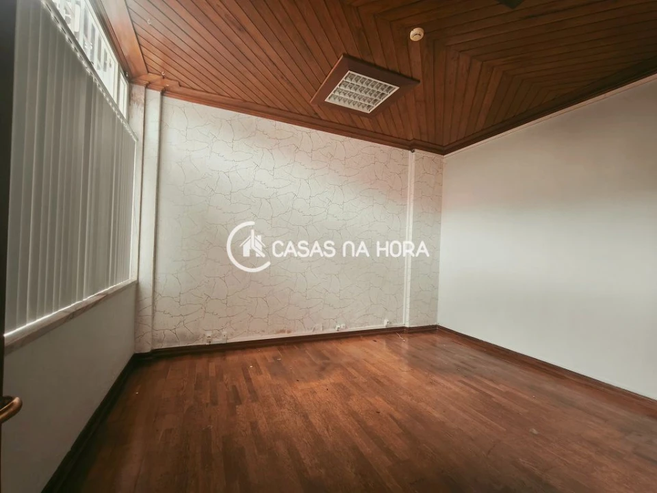 Loja para Arrendamento em Algueirão-Mem Martins Foto 2
