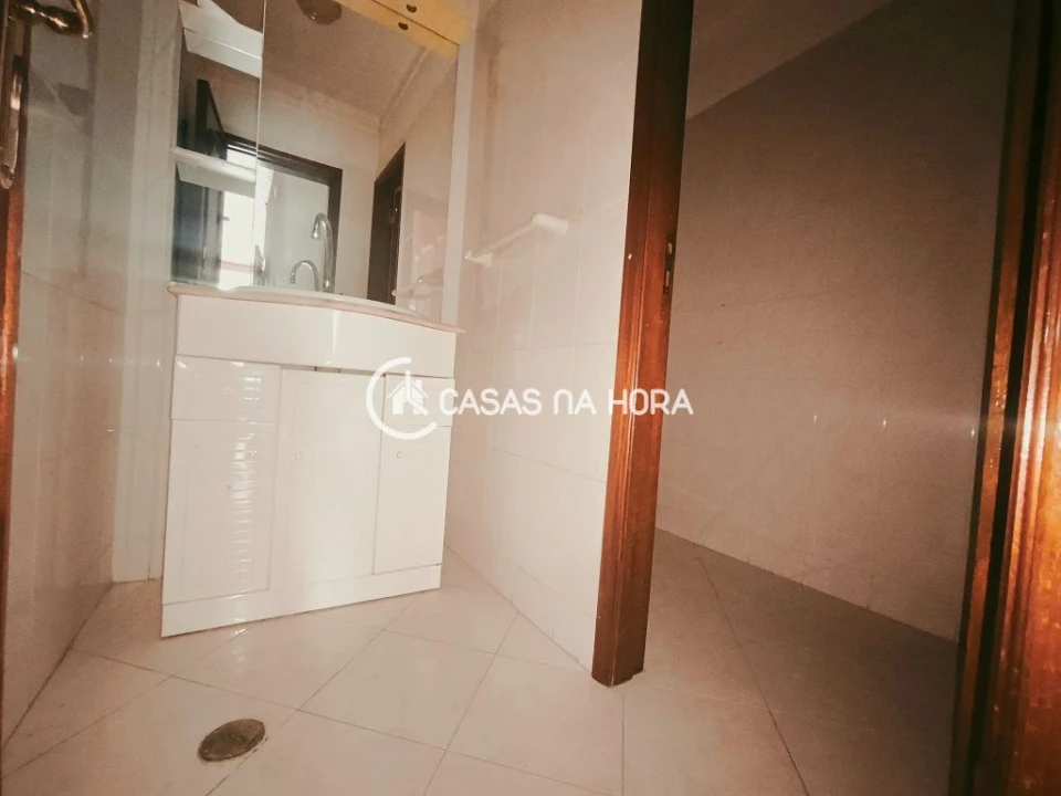 Loja para Arrendamento em Algueirão-Mem Martins Foto 16