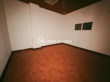 Loja para Arrendamento em Algueirão-Mem Martins