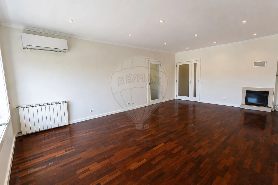 Apartamento T3 para Venda em Cidade da Maia Foto 3