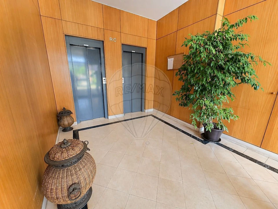 Apartamento T3 para Venda em Cidade da Maia Foto 22