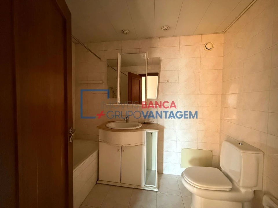 Apartamento T2 para Venda em Moreira Foto 17