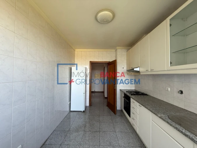 Apartamento T2 para Venda em Moreira Foto 9