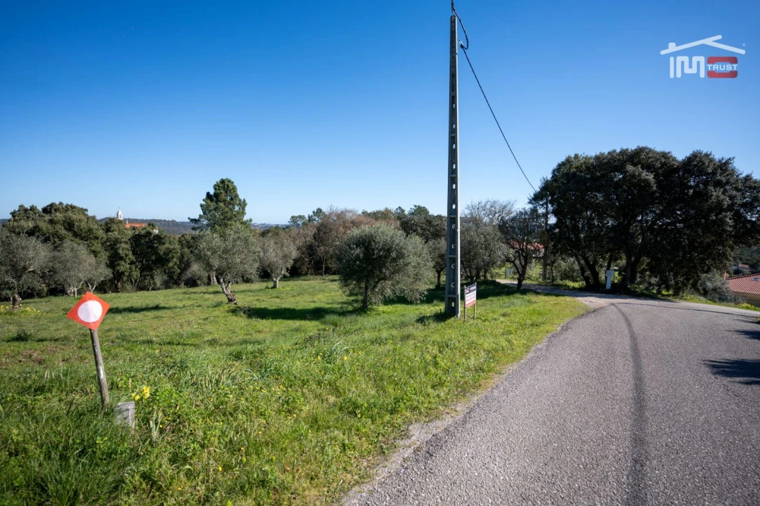 Terreno para Venda em Atouguia Foto 4