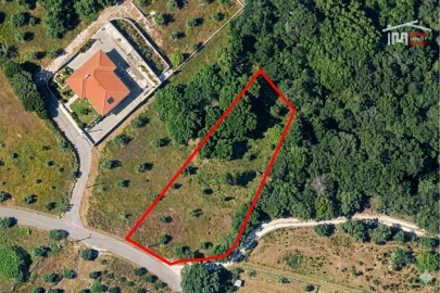 Terreno para Venda em Atouguia
