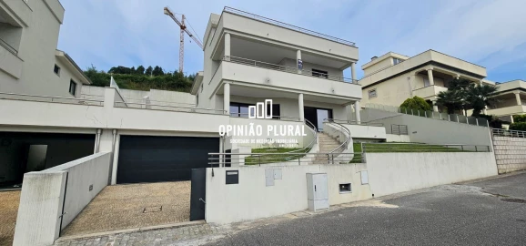 Moradia T3 para Venda em Gondomar (São Cosme), Valbom e Jovim