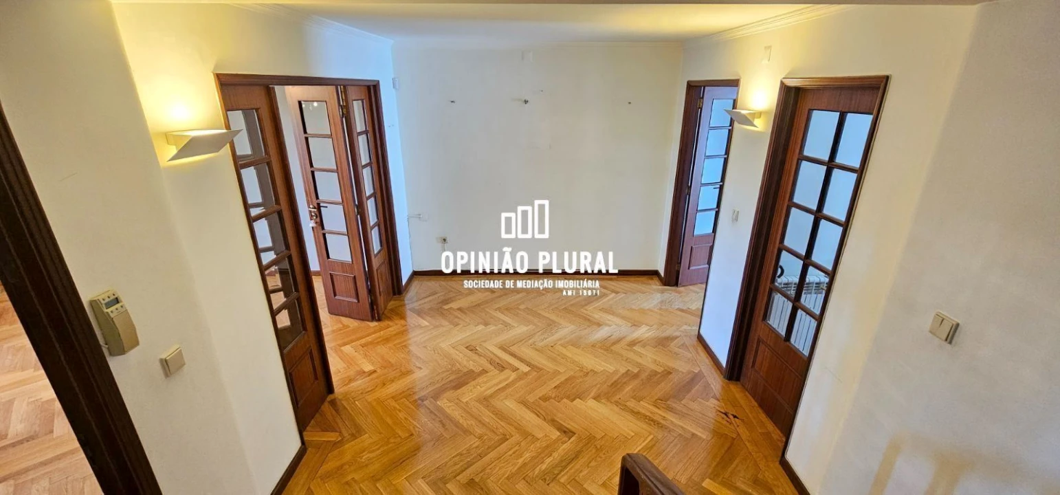 Moradia T5 para Venda em Campanhã Foto 12
