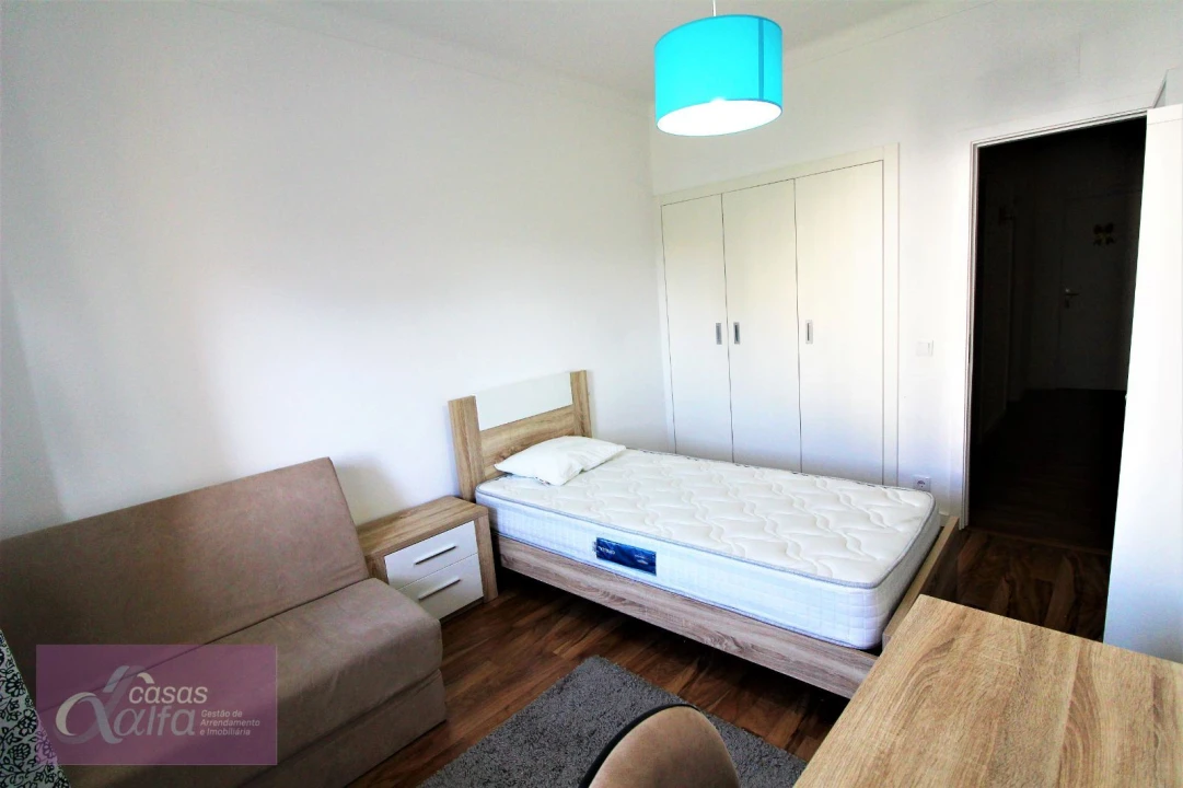 Quarto para Arrendamento em Leiria, Pousos, Barreira e Cortes Foto 1