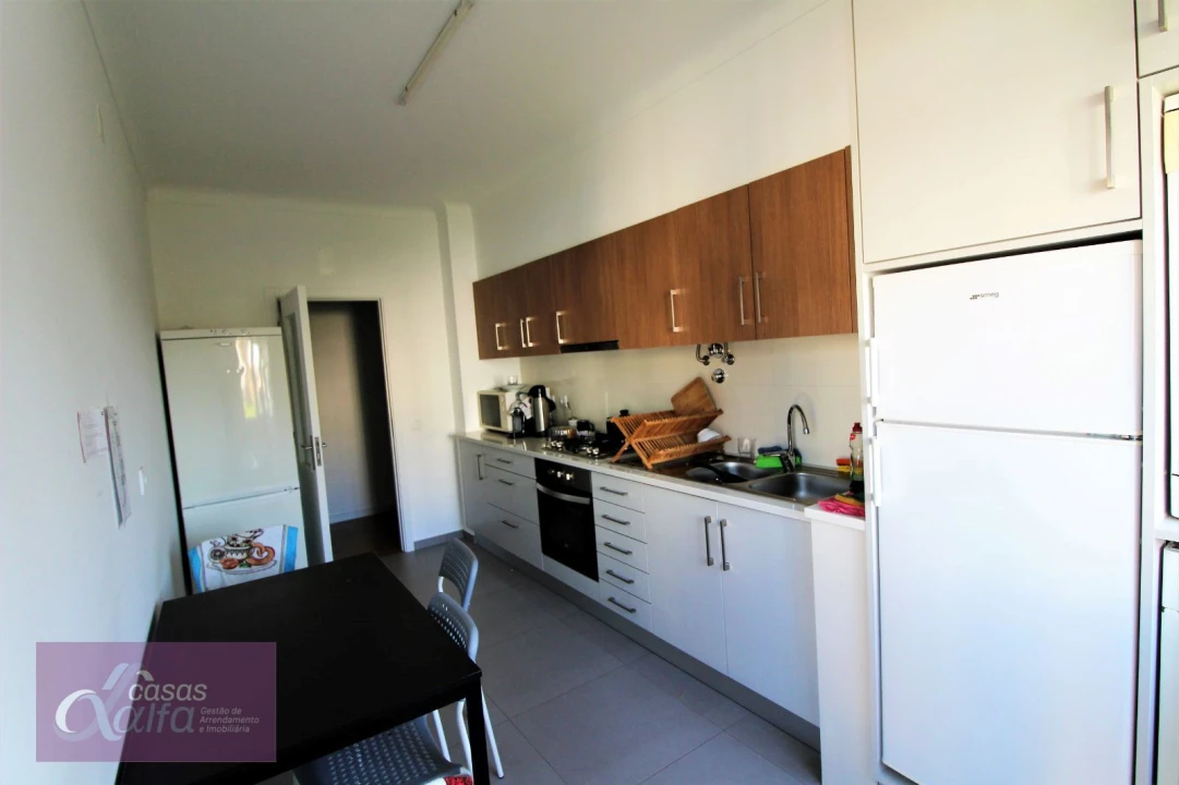 Quarto para Arrendamento em Leiria, Pousos, Barreira e Cortes Foto 4