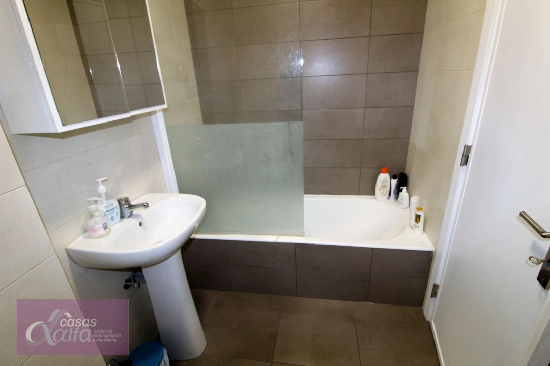 Quarto para Arrendamento em Leiria, Pousos, Barreira e Cortes Foto 6