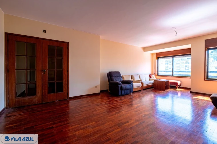 Apartamento T3 para Venda em Ramalde Foto 9