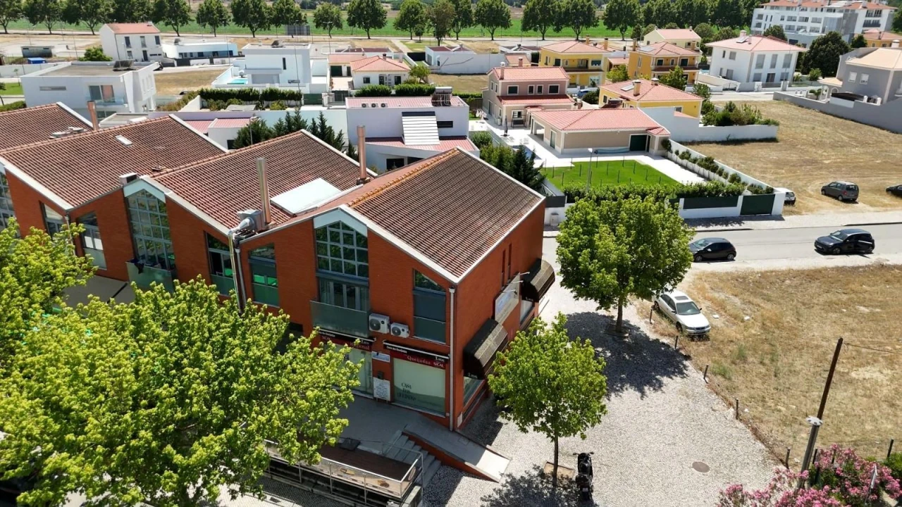 Loja para Venda em Almeirim Foto 15