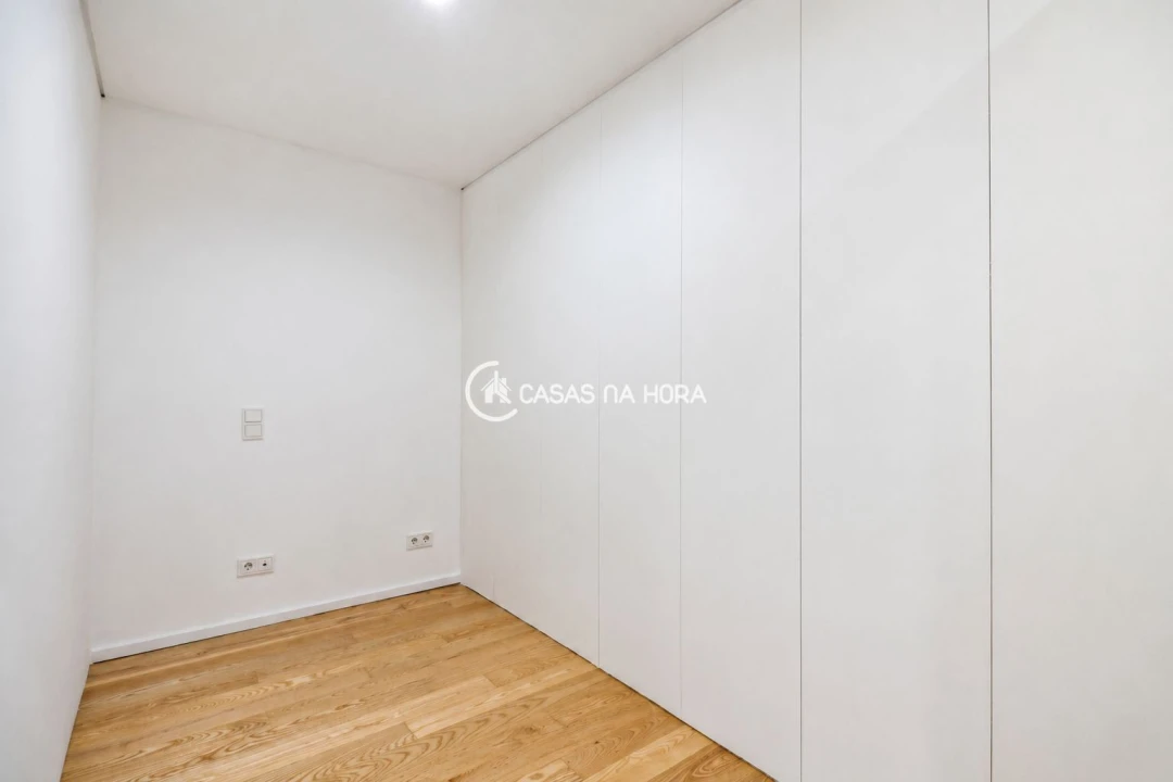 Apartamento T2 para Arrendamento em Santa Marinha e São Pedro da Afurada Foto 18