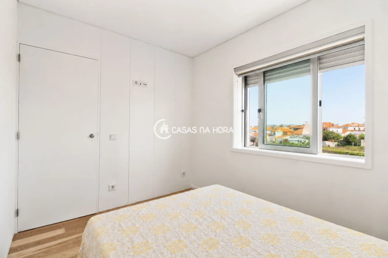 Apartamento T2 para Arrendamento em Santa Marinha e São Pedro da Afurada Foto 6