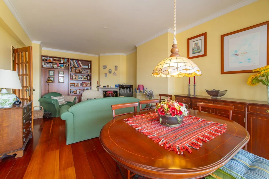 Apartamento T3 para Venda em Carnaxide e Queijas Foto 10
