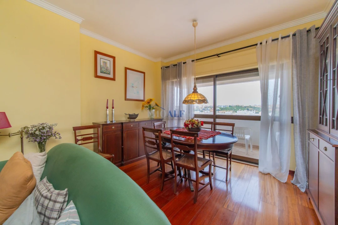 Apartamento T3 para Venda em Carnaxide e Queijas Foto 9