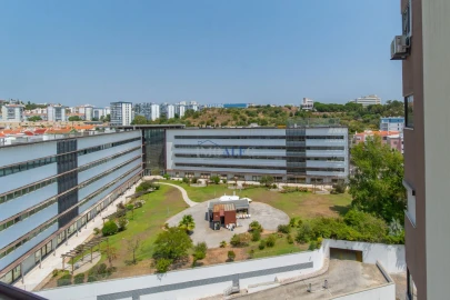 Apartamento T3 para Venda em Carnaxide e Queijas