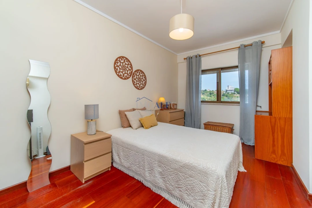 Apartamento T3 para Venda em Carnaxide e Queijas Foto 26